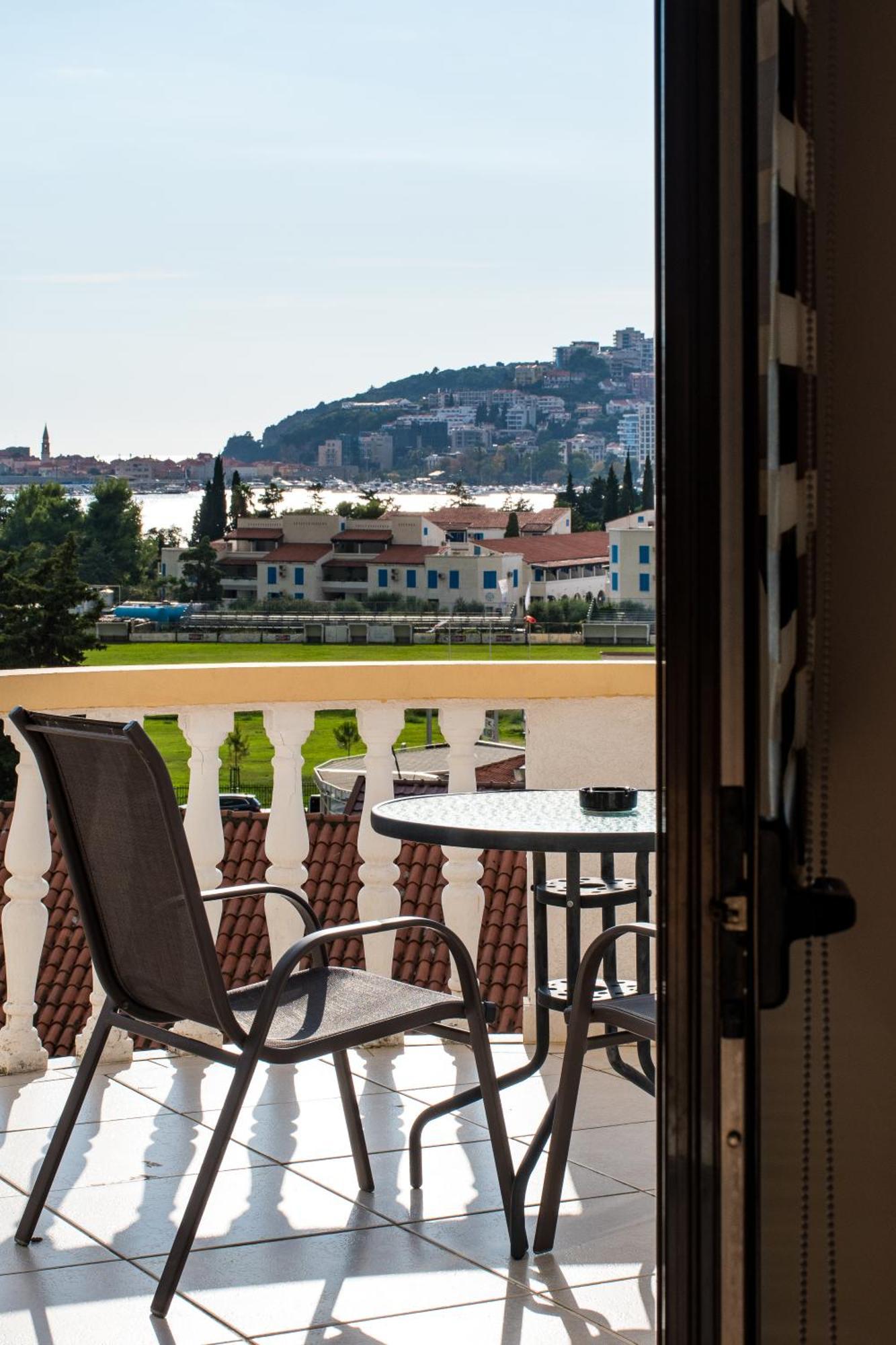 Villa Vojnic Будва Екстериор снимка